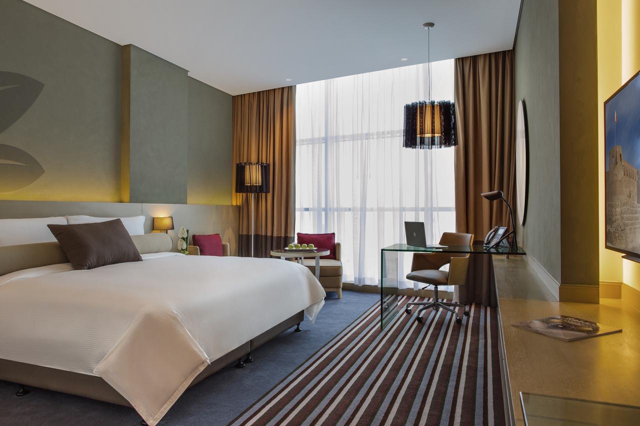 Отель Downtown Rotana Манама Экстерьер фото