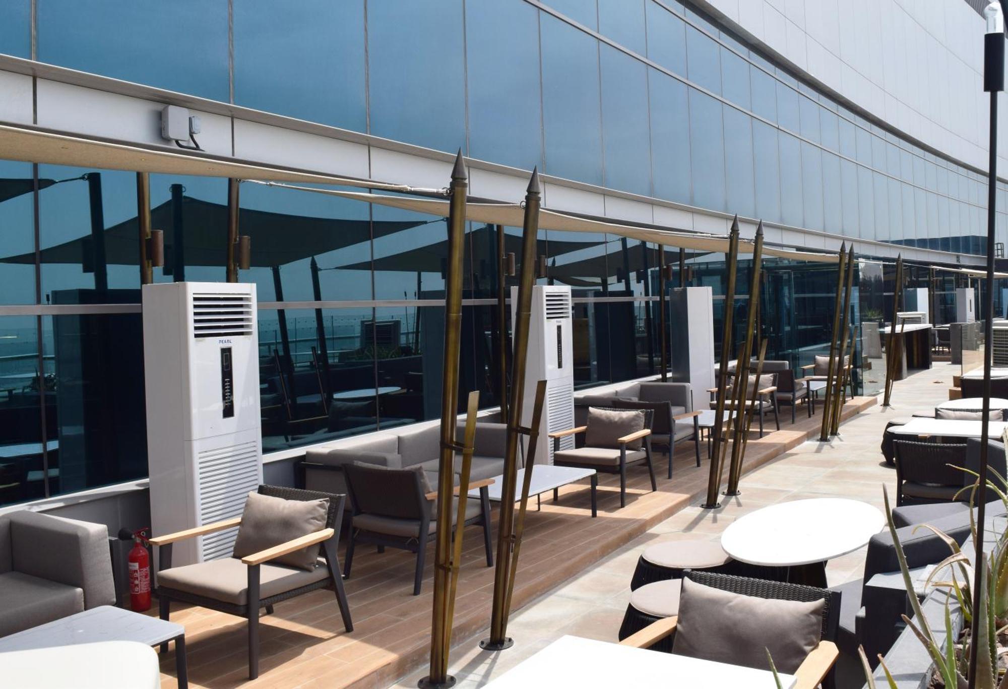 Отель Downtown Rotana Манама Экстерьер фото The Sky Bar