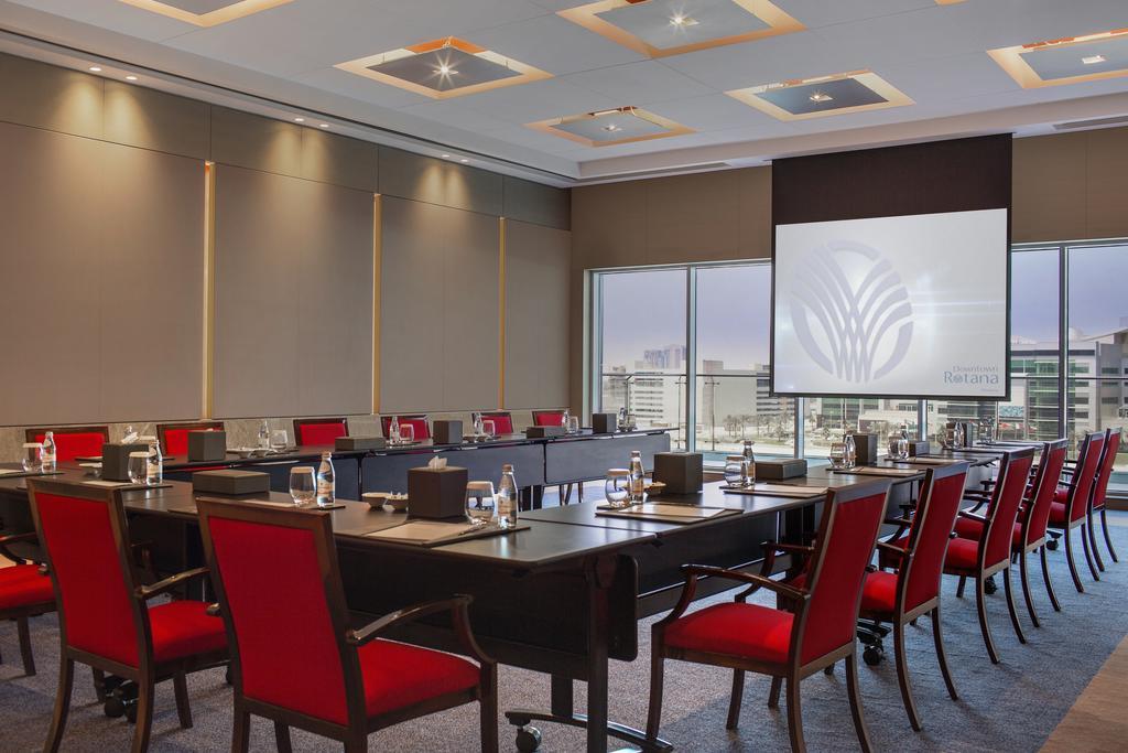 Отель Downtown Rotana Манама Экстерьер фото Meeting room