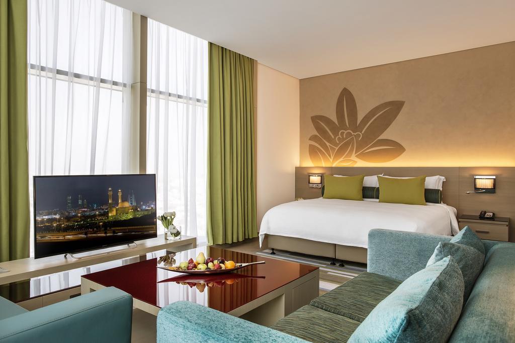 Отель Downtown Rotana Манама Экстерьер фото Suite
