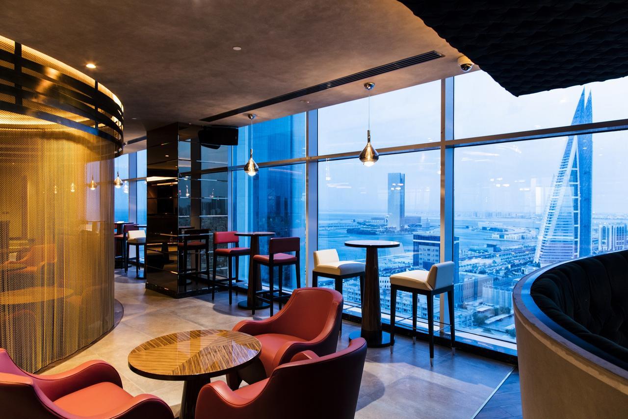 Отель Downtown Rotana Манама Экстерьер фото The 360 Lounge