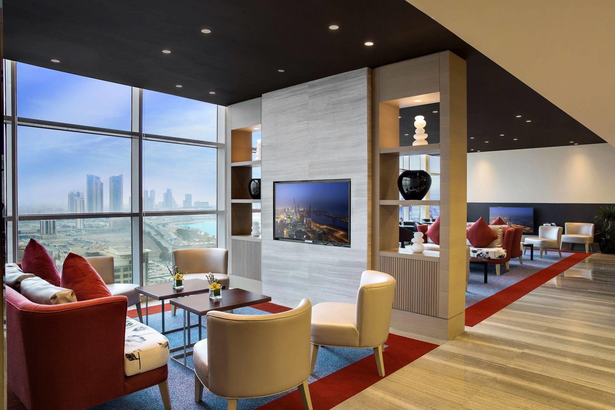 Отель Downtown Rotana Манама Экстерьер фото The lounge at the airport